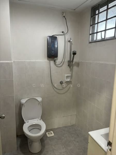 Service Residence for Sale at Fortune Avenue - CW Kong - Bathroom - PropertyGuru.com.my