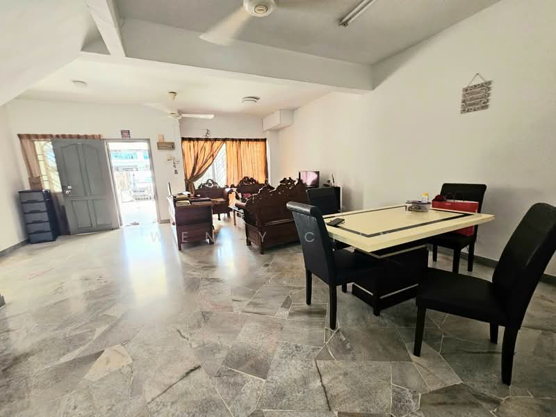 2-storey Terraced House for Sale in BANDAR PUCHONG JAYA (Puchong) - Wendy Chin - Living Room - PropertyGuru.com.my