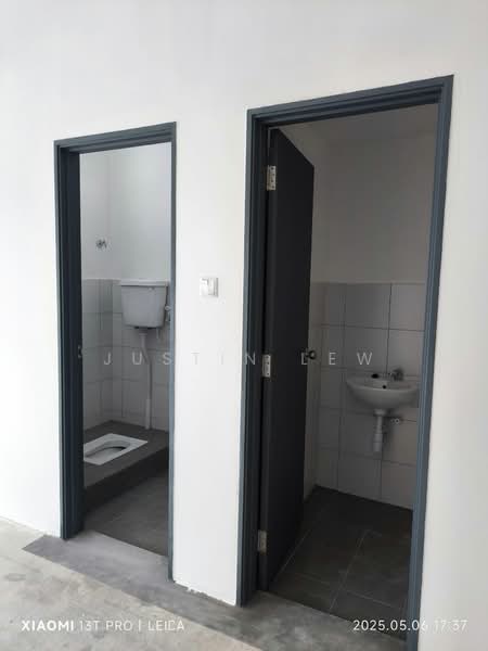 Kedai untuk Disewa di Seremban (Negeri Sembilan) - Justin Lew - Bathroom - PropertyGuru.com.my