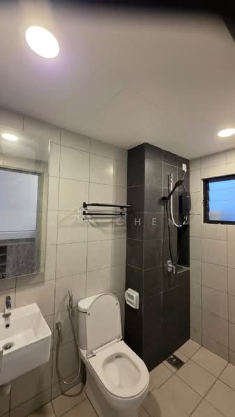 Servis Apartment untuk Disewa di Dorsett Waterfront Subang - Ken Chen - Bathroom - PropertyGuru.com.my