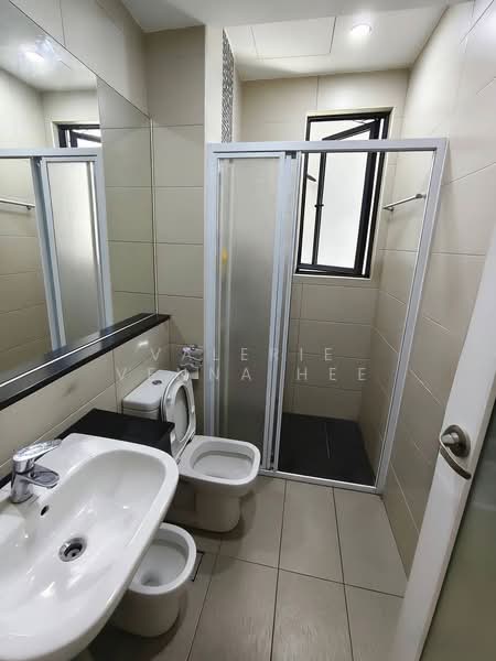 Condominium for Sale at KM1 West - Valerie Venna Hee - Bathroom - PropertyGuru.com.my