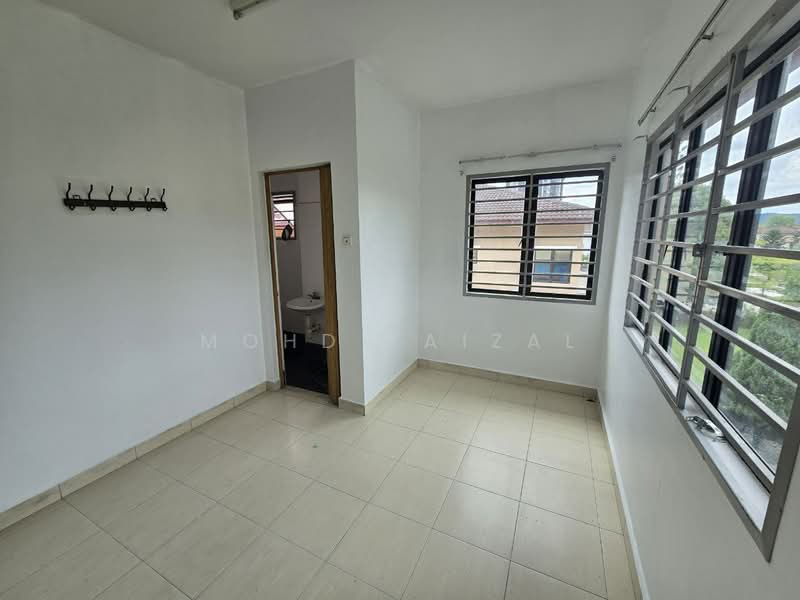 2-storey Terraced House for Sale in Nilai (Negeri Sembilan) - Mohd Faizal - Bathroom - PropertyGuru.com.my