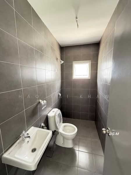 1.5-storey Terraced House for Sale in Kota Bayuemas (Klang) - Hao Kai Khaw - Bathroom - PropertyGuru.com.my