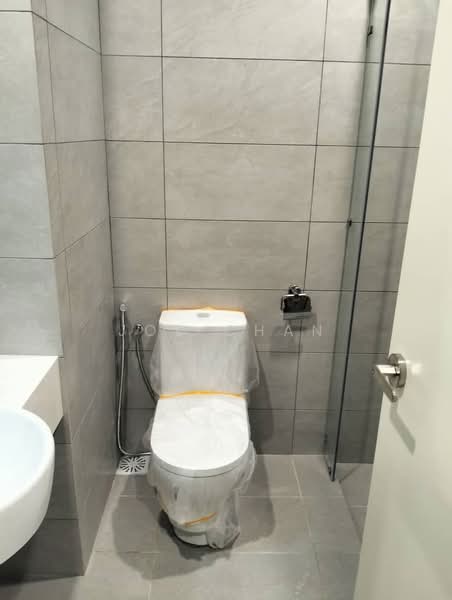 Service Residence for Sale at Dorsett Waterfront Subang - Joe Chan - Bathroom - PropertyGuru.com.my