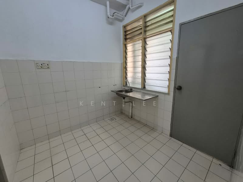 Apartment for Sale at Pangsapuri Lagoon Perdana - Kent Lee - Interior - PropertyGuru.com.my