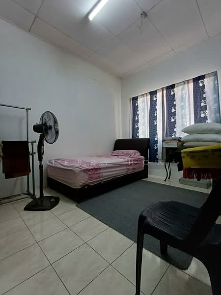 Rumah Teres 2 Tingkat untuk Dijual di Taman Lestari Putra (Seri Kembangan) - Terry Hoh - Bedroom - PropertyGuru.com.my