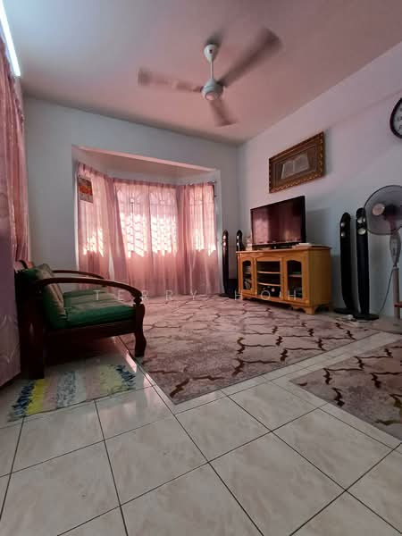 Rumah Teres 2 Tingkat untuk Dijual di Taman Lestari Putra (Seri Kembangan) - Terry Hoh - Living Room - PropertyGuru.com.my