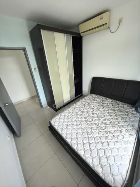 Servis Apartment untuk Dijual di Pangsapuri Tanah Emas (Golden Sands) - Chew Yun Chan - Bedroom - PropertyGuru.com.my