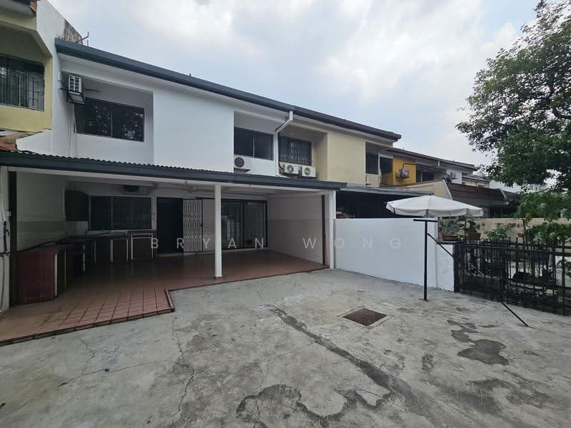 Rumah Teres 2-Tingkat untuk Dijual di Damansara Jaya (Petaling Jaya) - Bryan Wong - Exterior - PropertyGuru.com.my