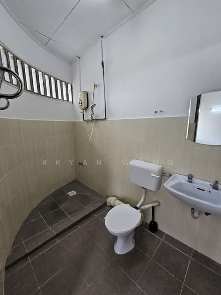 Rumah Teres 2-Tingkat untuk Dijual di Damansara Jaya (Petaling Jaya) - Bryan Wong - Bathroom - PropertyGuru.com.my