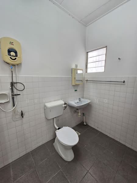 Rumah Teres 2-Tingkat untuk Dijual di Damansara Jaya (Petaling Jaya) - Bryan Wong - Bathroom - PropertyGuru.com.my