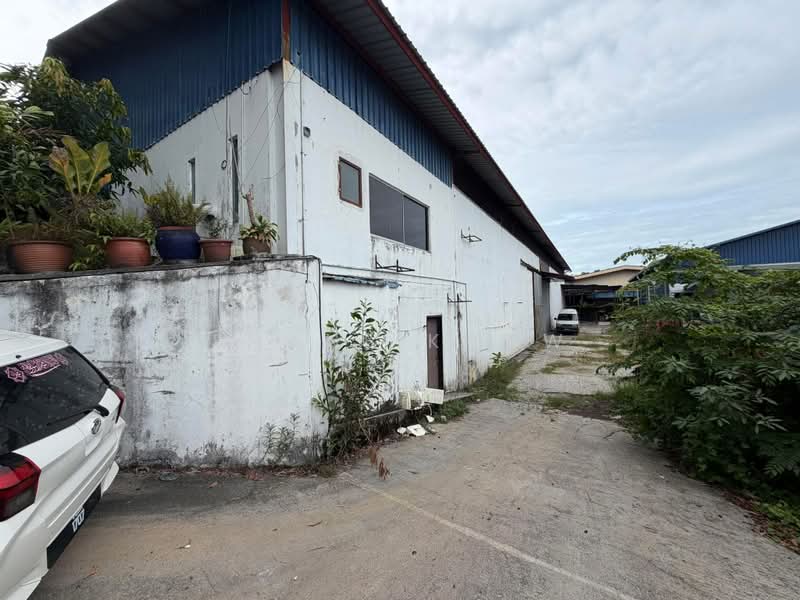 Warehouse for Rent in Kampung Baru Subang (Sungai Buloh) - Shane Khow - Exterior - PropertyGuru.com.my