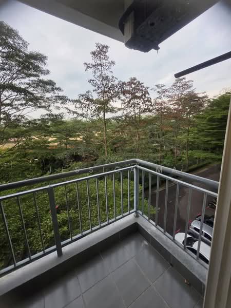 Servis Apartment untuk Disewa di D'Ambience Residences (Pangsapuri Ikatan Flora) - Jessica Ma - Balcony - PropertyGuru.com.my