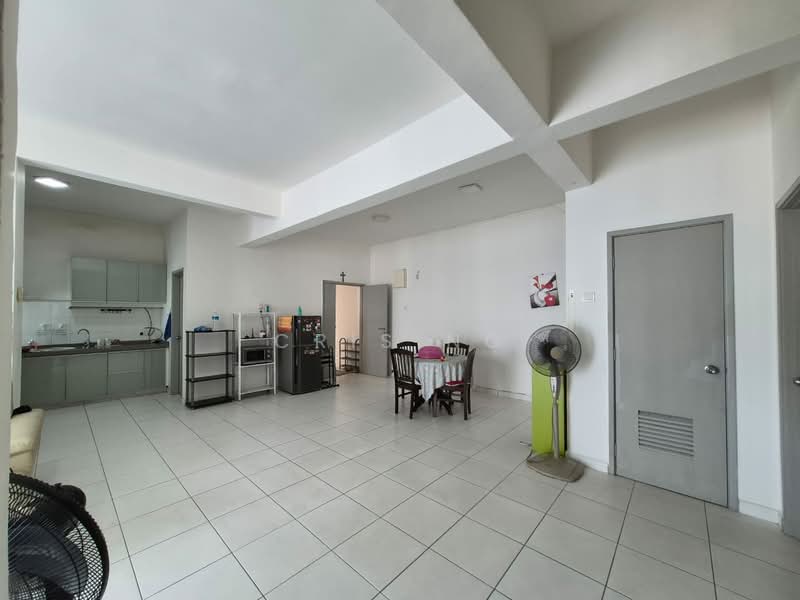 Condominium for Sale at The Golden Triangle Condominium - Cris Ng - Kitchen - PropertyGuru.com.my