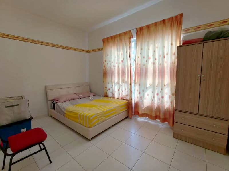 Condominium for Sale at The Golden Triangle Condominium - Cris Ng - Bedroom - PropertyGuru.com.my