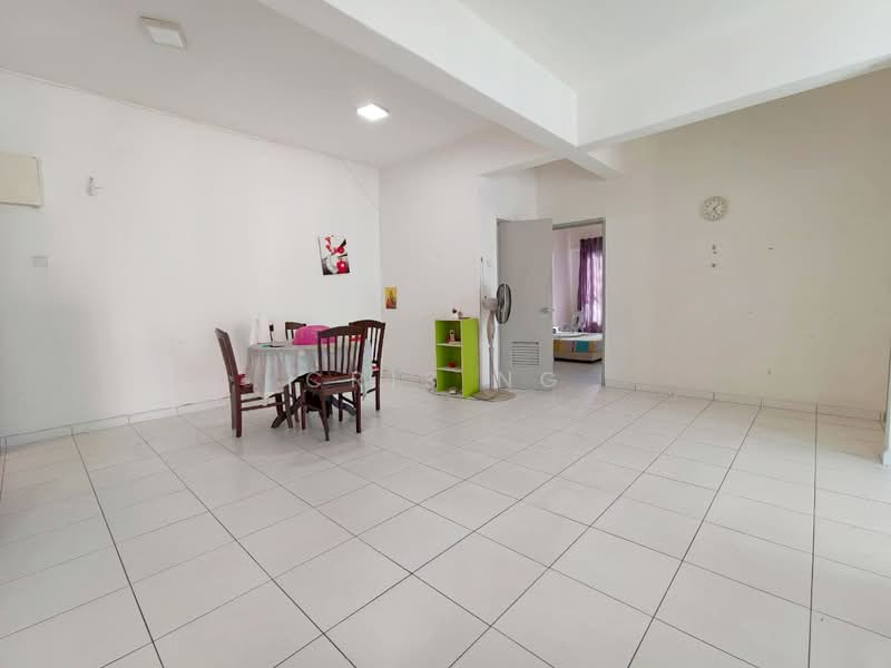 Condominium for Sale at The Golden Triangle Condominium - Cris Ng - Living Room - PropertyGuru.com.my