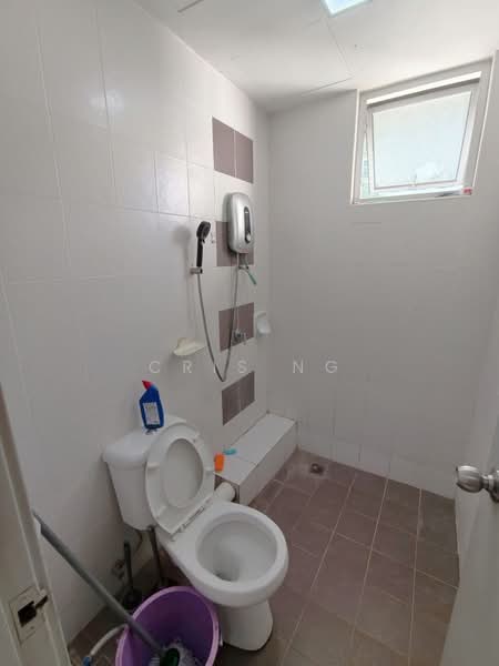 Condominium for Sale at The Golden Triangle Condominium - Cris Ng - Bathroom - PropertyGuru.com.my