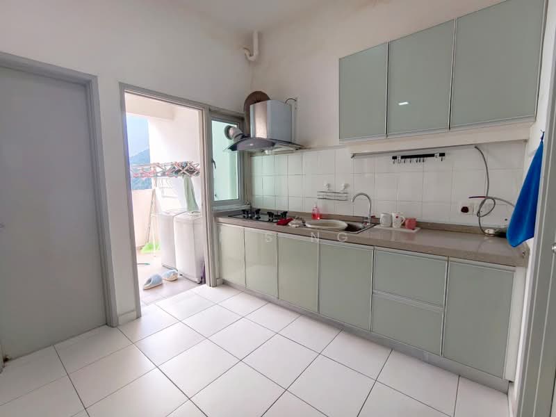 Condominium for Sale at The Golden Triangle Condominium - Cris Ng - Kitchen - PropertyGuru.com.my