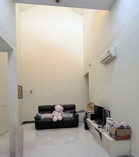 2-storey Terraced House for Sale in Bandar Kinrara Seksyen 1 (Bandar Kinrara) - Ashby Chan - Living Room - PropertyGuru.com.my