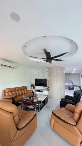 2-storey Terraced House for Sale in Bandar Kinrara Seksyen 1 (Bandar Kinrara) - Ashby Chan - Living Room - PropertyGuru.com.my