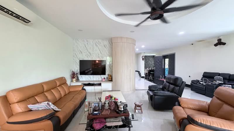 2-storey Terraced House for Sale in Bandar Kinrara Seksyen 1 (Bandar Kinrara) - Ashby Chan - Living Room - PropertyGuru.com.my
