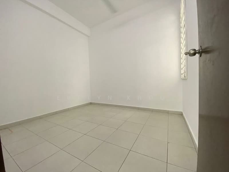 3-storey Terraced House for Sale in Taman Kundang Jaya (Rawang) - Evelyn Khoo - Room - PropertyGuru.com.my