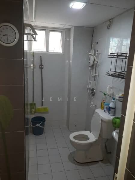Pangsapuri untuk Disewa di Prima Regency - Jemie . - Bathroom - PropertyGuru.com.my