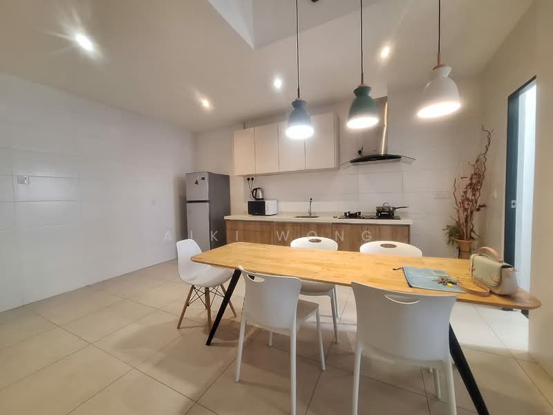 Servis Apartment untuk Disewa di Reizz Residence - Aiki Wong - Kitchen - PropertyGuru.com.my