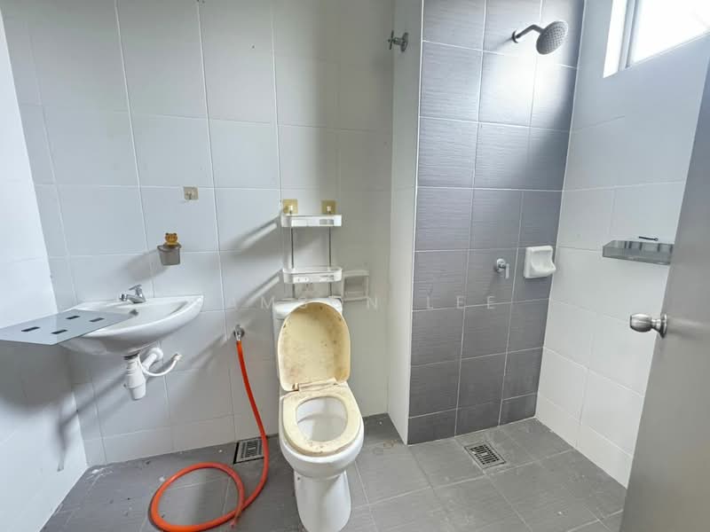 Rumah Bandar untuk Disewa di Seksyen U15 (Shah Alam) - Samson Lee - Bathroom - PropertyGuru.com.my