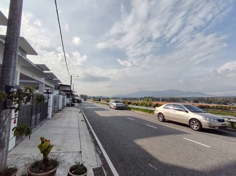2-storey Terraced House for Sale in Kelapa Sawit (Kulai) - Claire Lai - Exterior - PropertyGuru.com.my