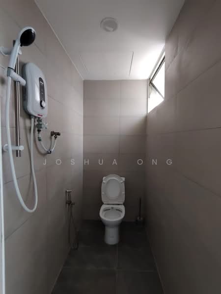 Condominium for Sale at Tanjung Beach Condominium - Joshua Ong - Bathroom - PropertyGuru.com.my