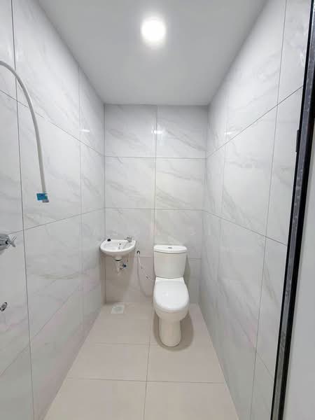 1-storey Terraced House for Sale in Taman Johor Jaya (Johor Bahru) - Jason Sim - Bathroom - PropertyGuru.com.my