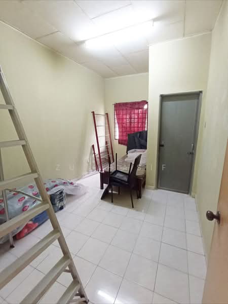 Rumah Teres 2 Tingkat untuk Dijual di Seksyen 23 (Shah Alam) - Zul Hasif - PropertyGuru.com.my