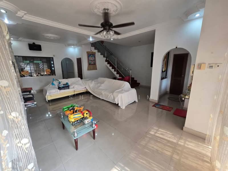 2-storey Terraced House for Sale in Taman Daya (Johor Bahru) - Shela Lim - Living Room - PropertyGuru.com.my