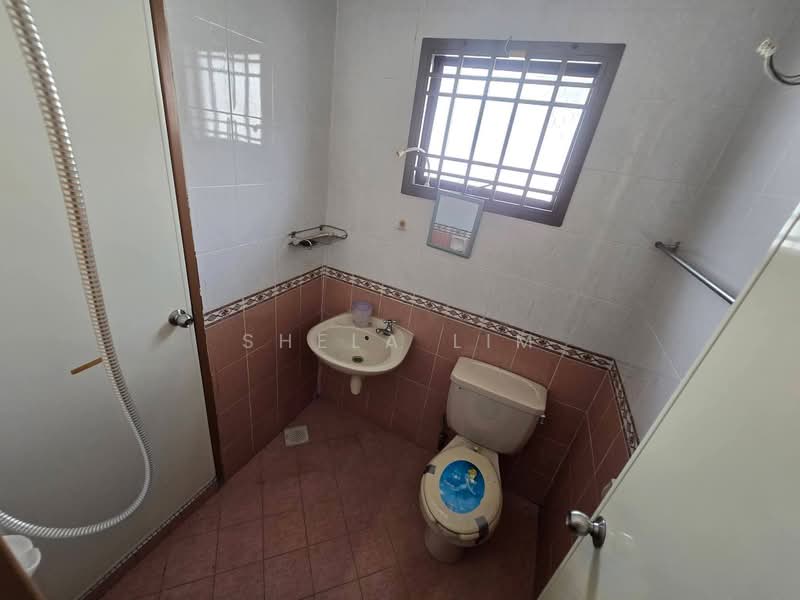 2-storey Terraced House for Sale in Taman Daya (Johor Bahru) - Shela Lim - Bathroom - PropertyGuru.com.my