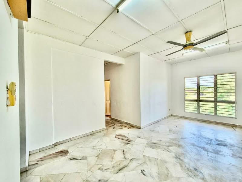 Apartment for Sale at Lili - Sariza Hartanah - Living Room - PropertyGuru.com.my