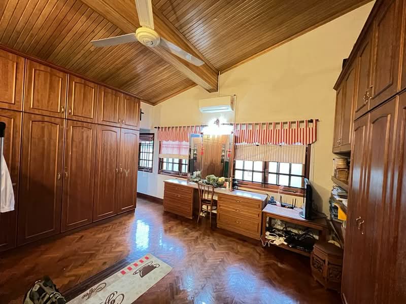 Rumah Banglo untuk Dijual di Seksyen 12 (Petaling Jaya) - Yeevy Lee - Bedroom - PropertyGuru.com.my