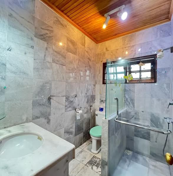 Rumah Banglo untuk Dijual di Seksyen 12 (Petaling Jaya) - Yeevy Lee - Bathroom - PropertyGuru.com.my