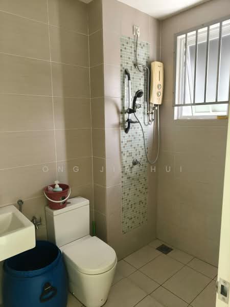 2-storey Terraced House for Sale in Bandar Sri Sendayan (Negeri Sembilan) - Ong Jia Hui - Bathroom - PropertyGuru.com.my