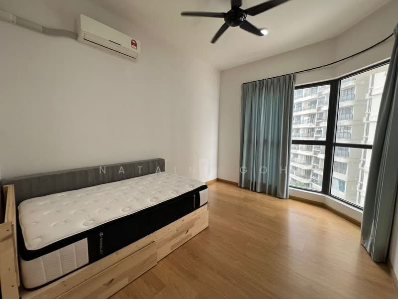 Condominium for Rent at Lovell @ Country Garden Danga Bay - Nataine Goh - Bedroom - PropertyGuru.com.my