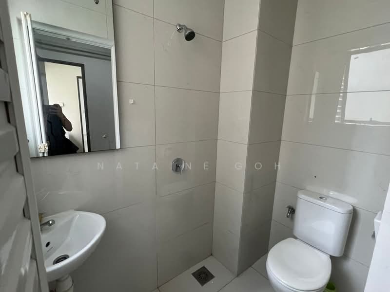Condominium for Rent at Lovell @ Country Garden Danga Bay - Nataine Goh - Bathroom - PropertyGuru.com.my