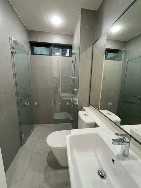 Service Residence for Sale at 10 Stonor - Mr Jeff Low - Bathroom - PropertyGuru.com.my