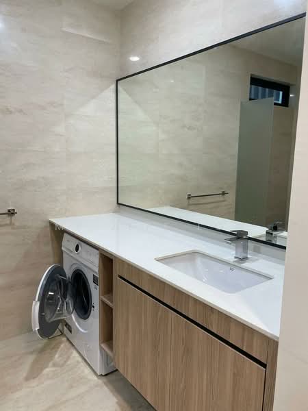 Service Residence for Sale at 10 Stonor - Mr Jeff Low - Bathroom - PropertyGuru.com.my
