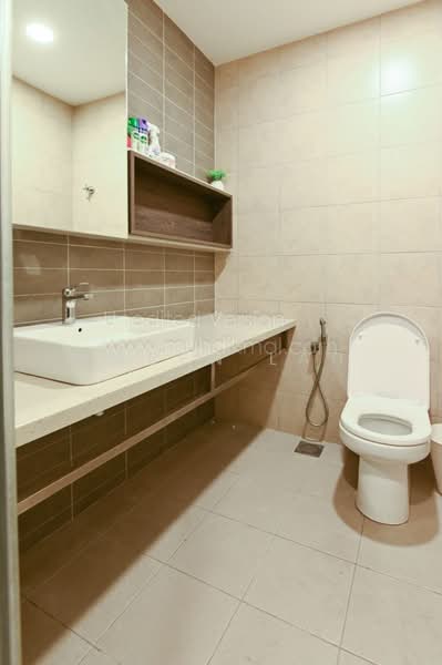 Kondominium untuk Disewa di The Robertson - Karen Lau - Bathroom - PropertyGuru.com.my