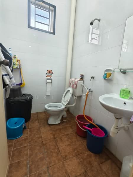 Rumah Teres 1 Tingkat untuk Dijual di Taman JP Perdana (Johor Bahru) - Yuki Cheng - Bathroom - PropertyGuru.com.my