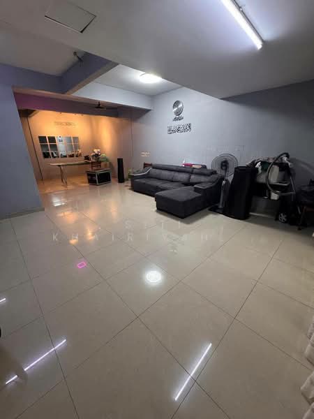 Rumah Teres 2 Tingkat untuk Dijual di Kota Damansara (Selangor) - SITI KHAIRIYAH JAAFAR - Living Room - PropertyGuru.com.my