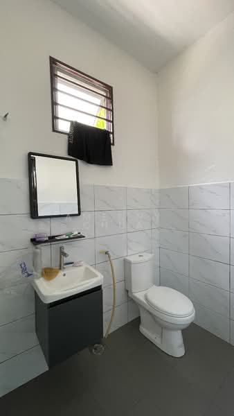 2-storey Terraced House for Sale in Bandar Bukit Tinggi (Klang) - Amenny Chua - Bathroom - PropertyGuru.com.my