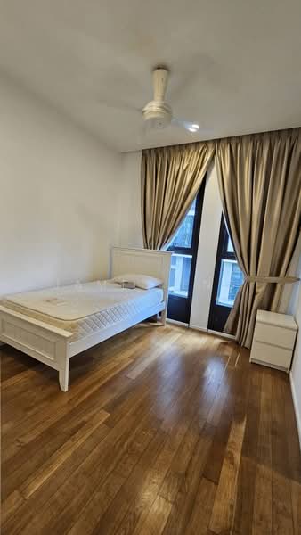 Kediaman Servis untuk Dijual di Arcoris Residences - James Eng - Bedroom - PropertyGuru.com.my