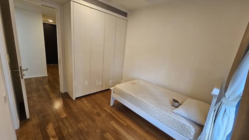 Kediaman Servis untuk Dijual di Arcoris Residences - James Eng - Bedroom - PropertyGuru.com.my