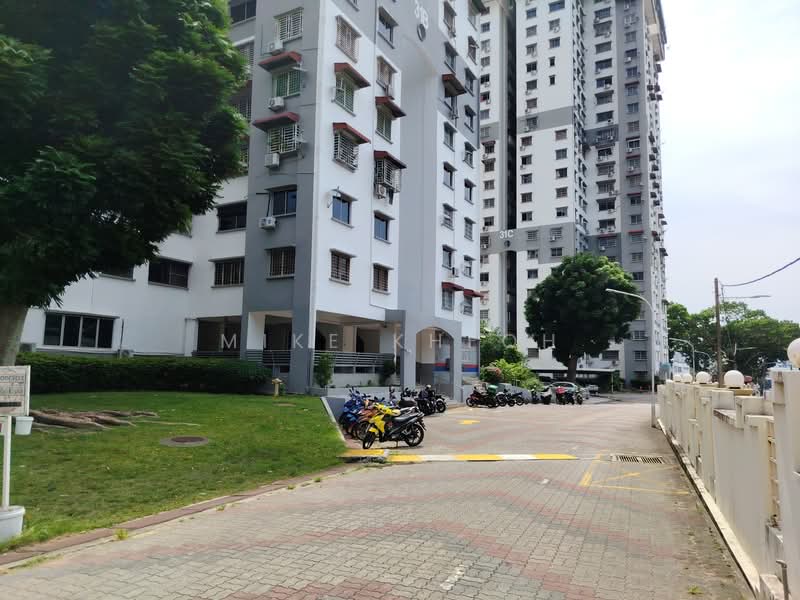 Pangsapuri untuk Dijual di Taman Pekaka Block 31 - Mike Kheoh - Exterior - PropertyGuru.com.my